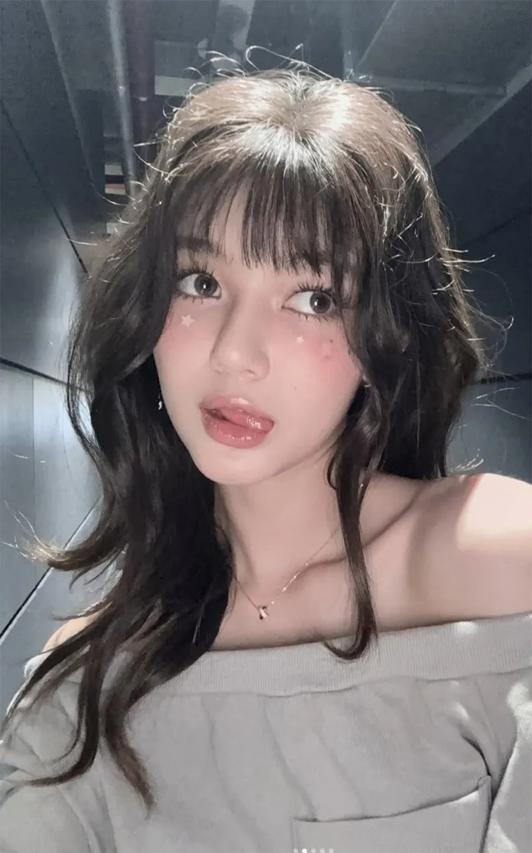 Brow-Length Bangs