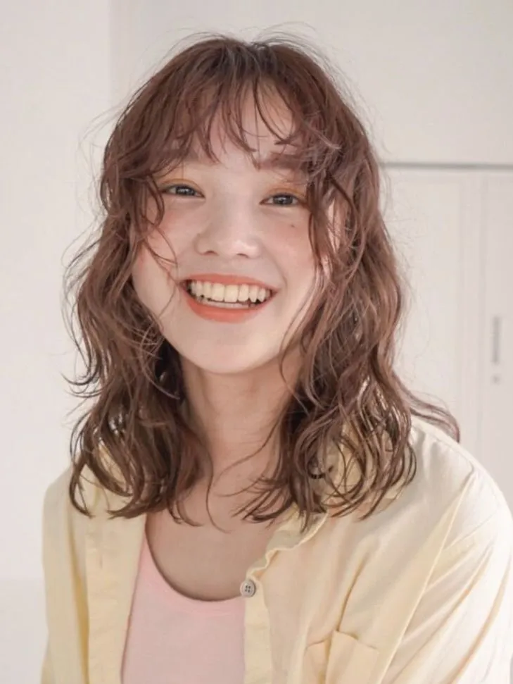 Curved Bangs