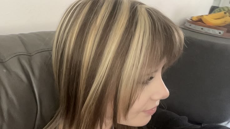 Softer blonde highlights that still pop.
