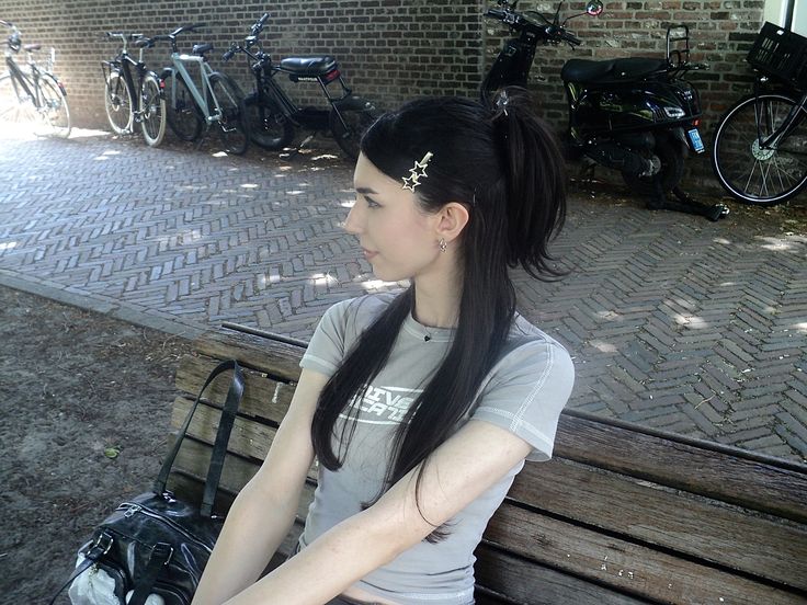 A half up-half down hairstyle can also create the same sleek style.