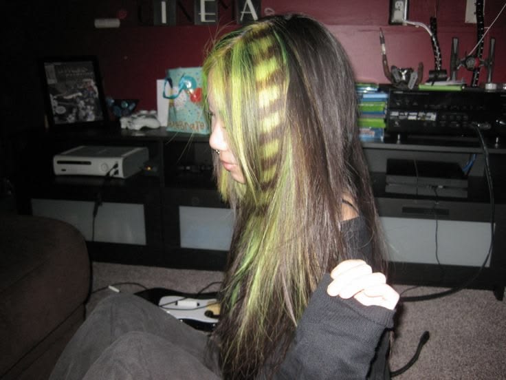 Using a different color for the raccoon tail helps it pop.