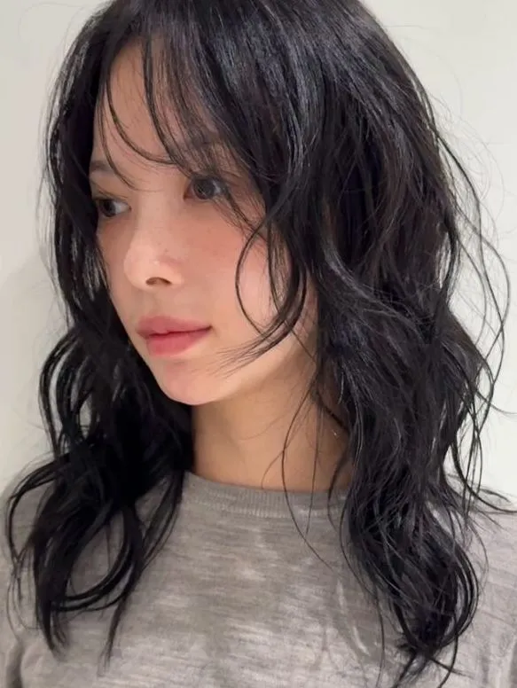 Soft Side-Swept Bangs