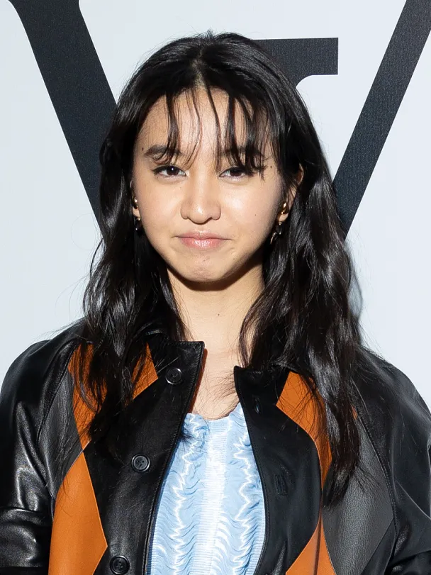 Mitsuki Kimura's wet hair with bangs looks less sleek and polished.